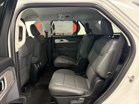 New 2026 Ford Explorer Active w/ Active Comfort Package image 16