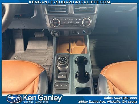 Used 2022 Ford Maverick Lariat w/ Lariat Luxury Package FWD image 12