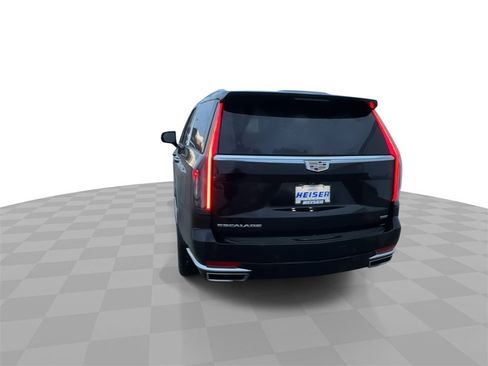 Used 2023 Cadillac Escalade Premium Luxury image 7