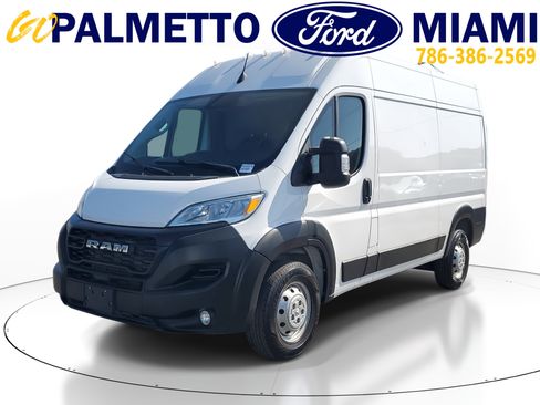 Used 2023 RAM ProMaster 2500 w/ Convenience Group image 3