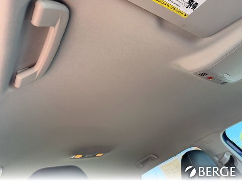 Used 2022 Volkswagen Taos SE image 12