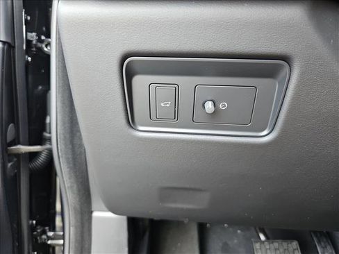 New 2026 Jaguar F-PACE R-Dynamic S image 23