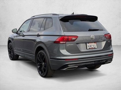 Used 2020 Volkswagen Tiguan SE R-Line AWD/4WD image 8
