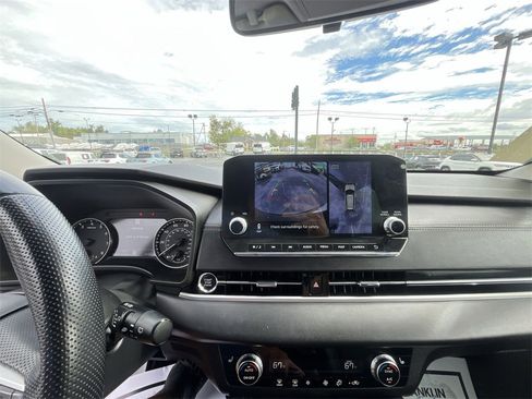 Used 2022 Mitsubishi Outlander SE image 17