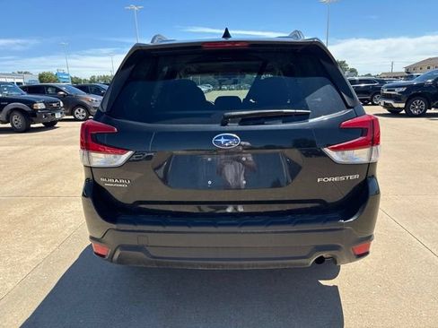 Used 2020 Subaru Forester Premium w/ Popular Package #1 AWD/4WD image 4