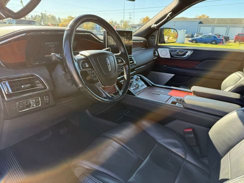 Used 2022 Lincoln Navigator Reserve w/ Equipment Group 201A image 29