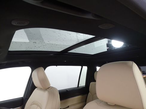 New 2025 Jeep Grand Cherokee L Limited image 11