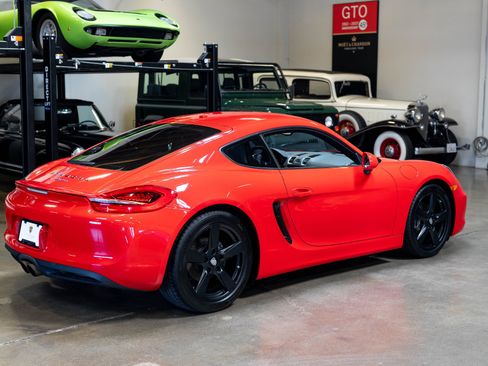 Used 2016 Porsche Cayman image 11