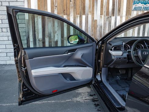 Used 2023 Toyota Camry LE AWD/4WD image 10