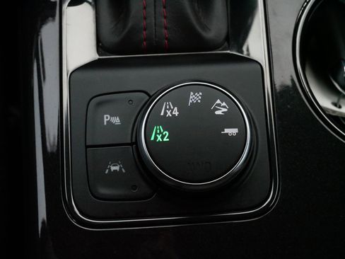 Used 2022 Chevrolet Blazer RS w/ Enhanced Convenience Package image 32