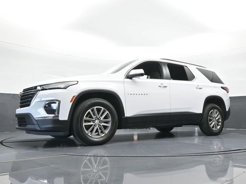 Used 2023 Chevrolet Traverse LT image 55