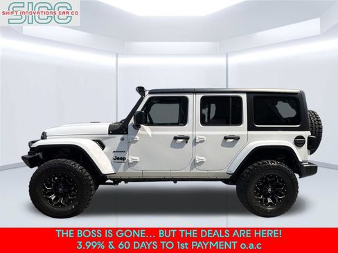 Used 2019 Jeep Wrangler Unlimited Sahara AWD/4WD image 3