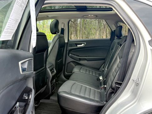 Used 2018 Ford Edge SEL w/ Equipment Group 201A AWD/4WD image 19