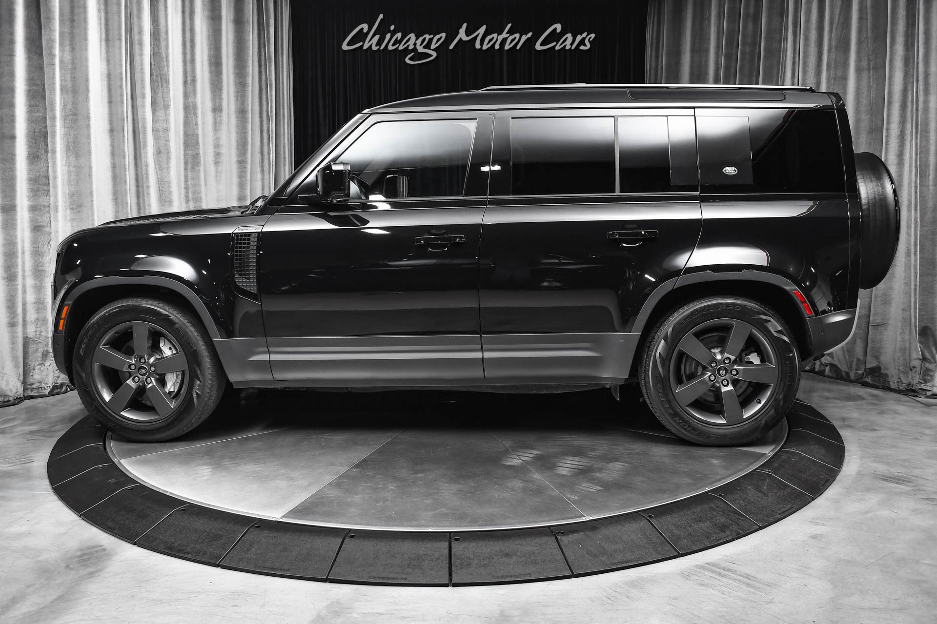Used 2023 Land Rover Defender 110 SE AWD/4WD image 44