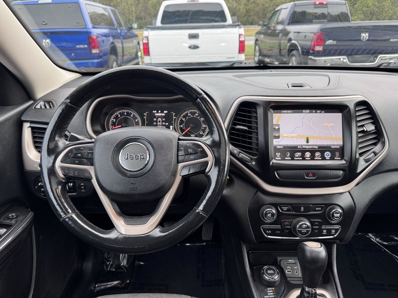 Used 2014 Jeep Cherokee Latitude w/ Comfort/Convenience Group AWD/4WD image 19