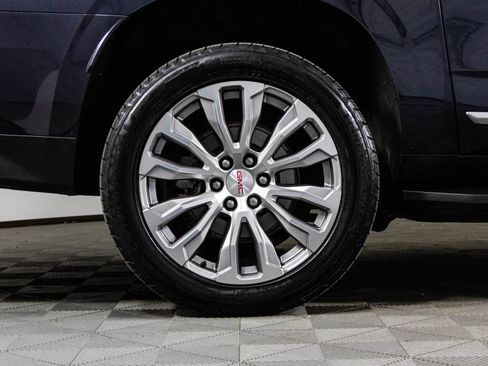 Used 2023 GMC Yukon XL Denali AWD/4WD image 42