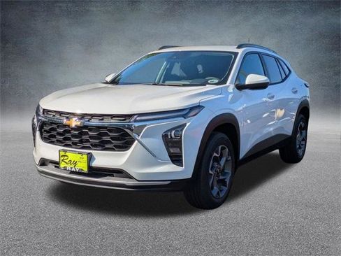 New 2026 Chevrolet Trax LT w/ Driver Confidence Package image 7