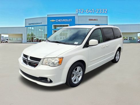 Used 2013 Dodge Grand Caravan Crew w/ Entertainment Group 1 image 3