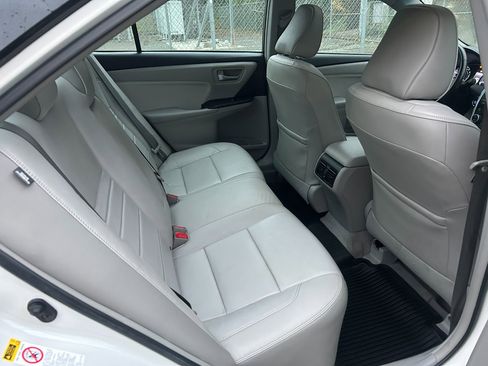 Used 2017 Toyota Camry XLE image 16