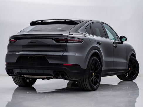 Certified 2023 Porsche Cayenne Coupe image 11