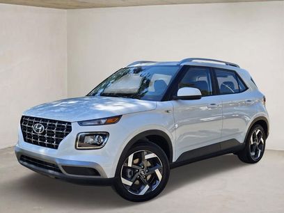 New 2025 Hyundai Venue SEL