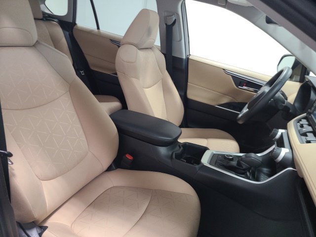 Used 2022 Toyota RAV4 XLE w/ Convenience Package AWD/4WD image 14
