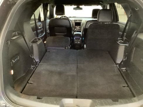 Used 2018 Ford Explorer Limited w/ Equipment Group 301A AWD/4WD image 21