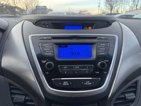 Used 2013 Hyundai Elantra GLS w/ Preferred Pkg image 15