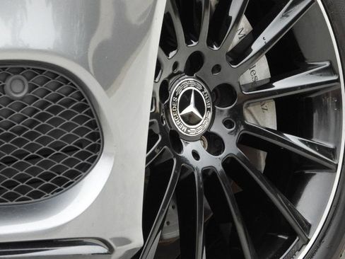 Used 2018 Mercedes-Benz C 300 Coupe image 4