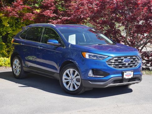 Certified 2022 Ford Edge Titanium w/ Equipment Group 301A AWD/4WD image 34