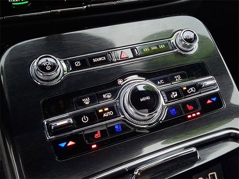 Certified 2022 Lincoln Nautilus Reserve w/ Equipment Group 202A image 18