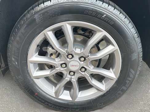 Used 2024 GMC Terrain SLT image 43