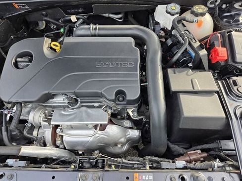 Used 2023 Chevrolet Malibu LT FWD image 28