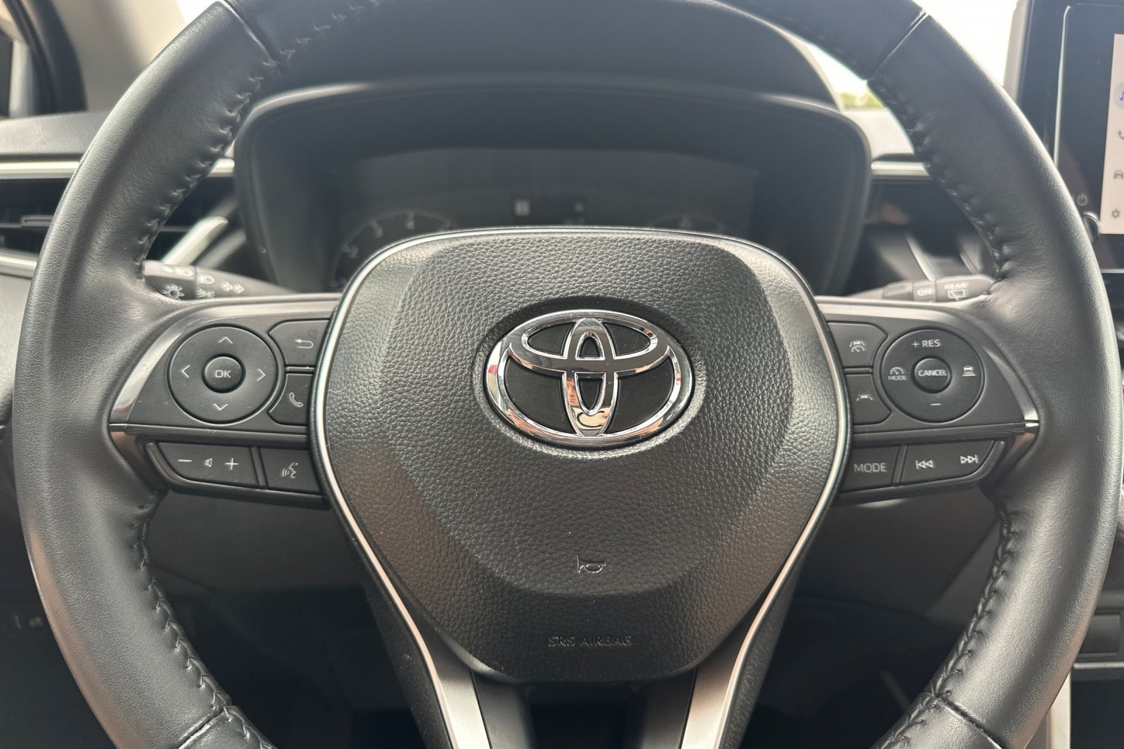 Certified 2025 Toyota Corolla Cross LE FWD image 26