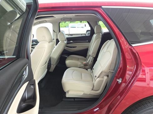 Used 2020 Buick Enclave Essence FWD image 20