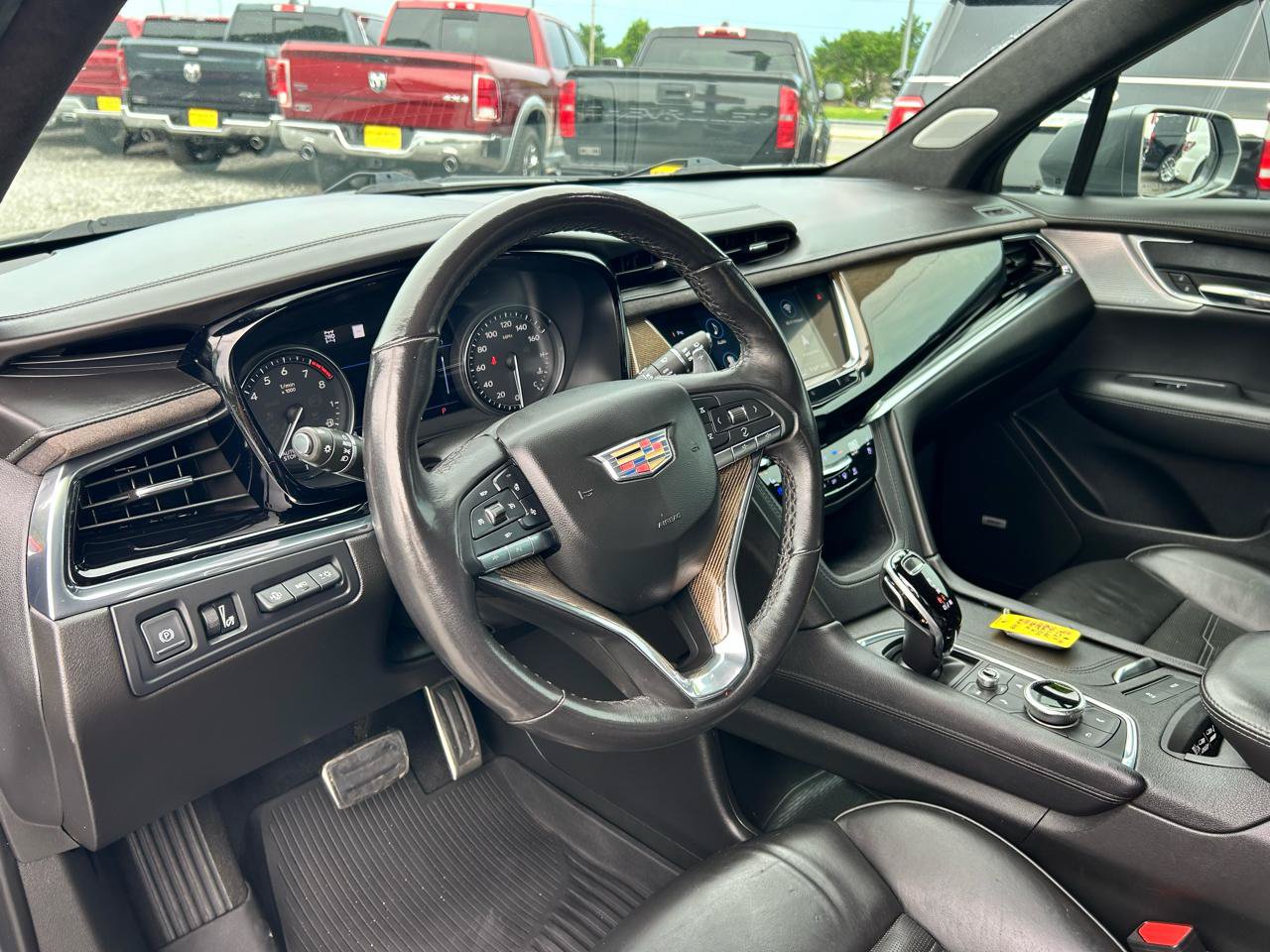 Used 2020 Cadillac XT6 Sport w/ Platinum Package AWD/4WD image 6
