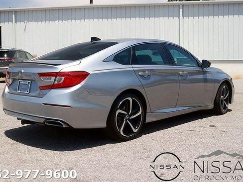 Used 2022 Honda Accord Sport image 5