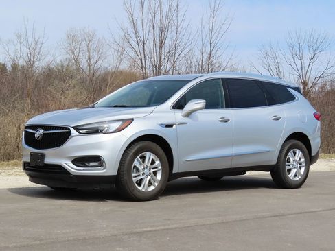 Used 2020 Buick Enclave Essence w/ Sound and Sites Package image 6