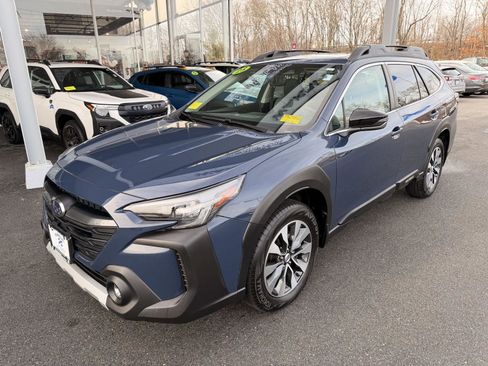 Used 2023 Subaru Outback Limited image 9