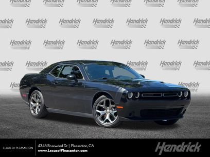 Used 2016 Dodge Challenger SXT