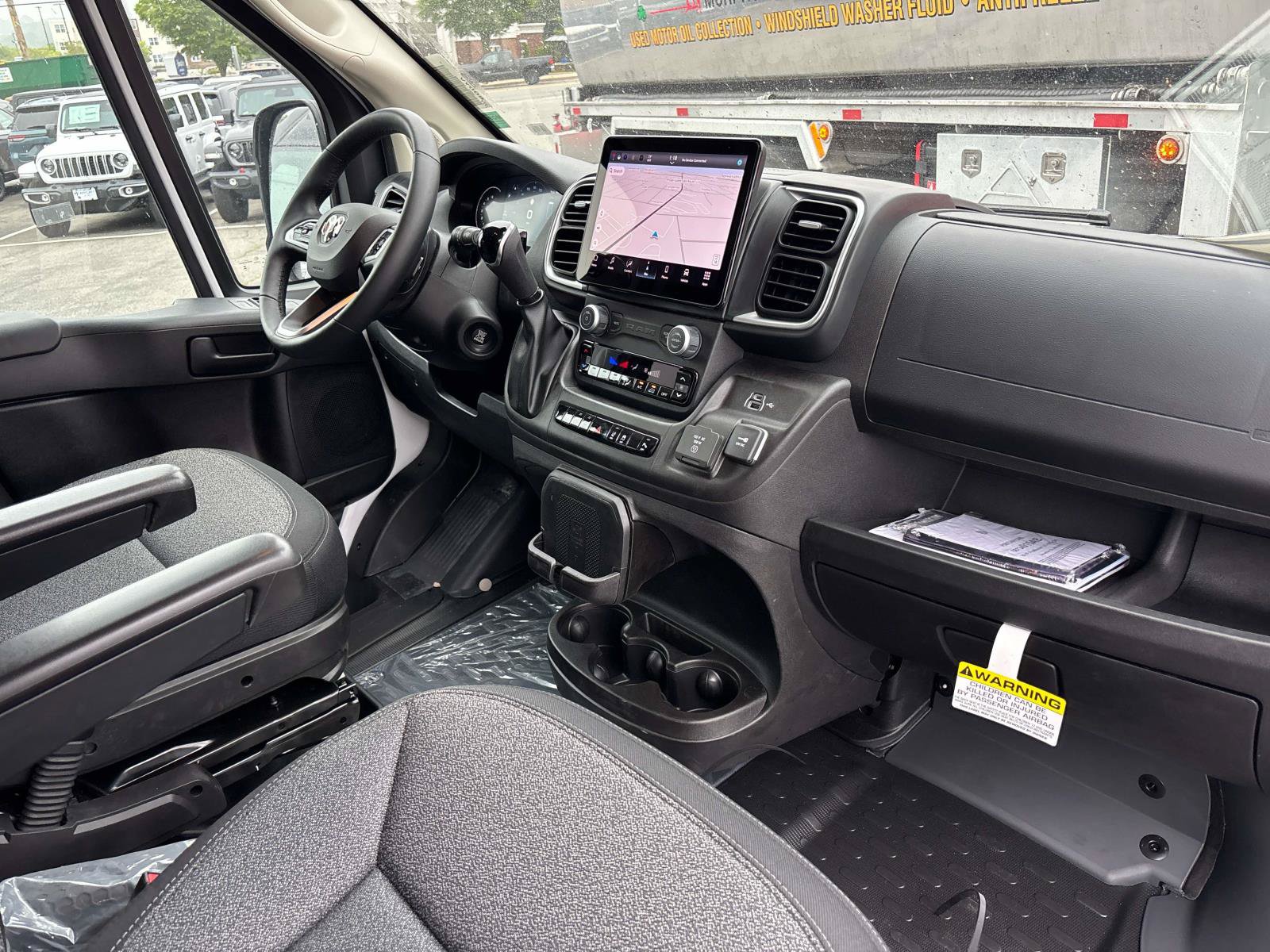 New 2026 RAM ProMaster 2500 w/ Crew Van Package FWD image 9