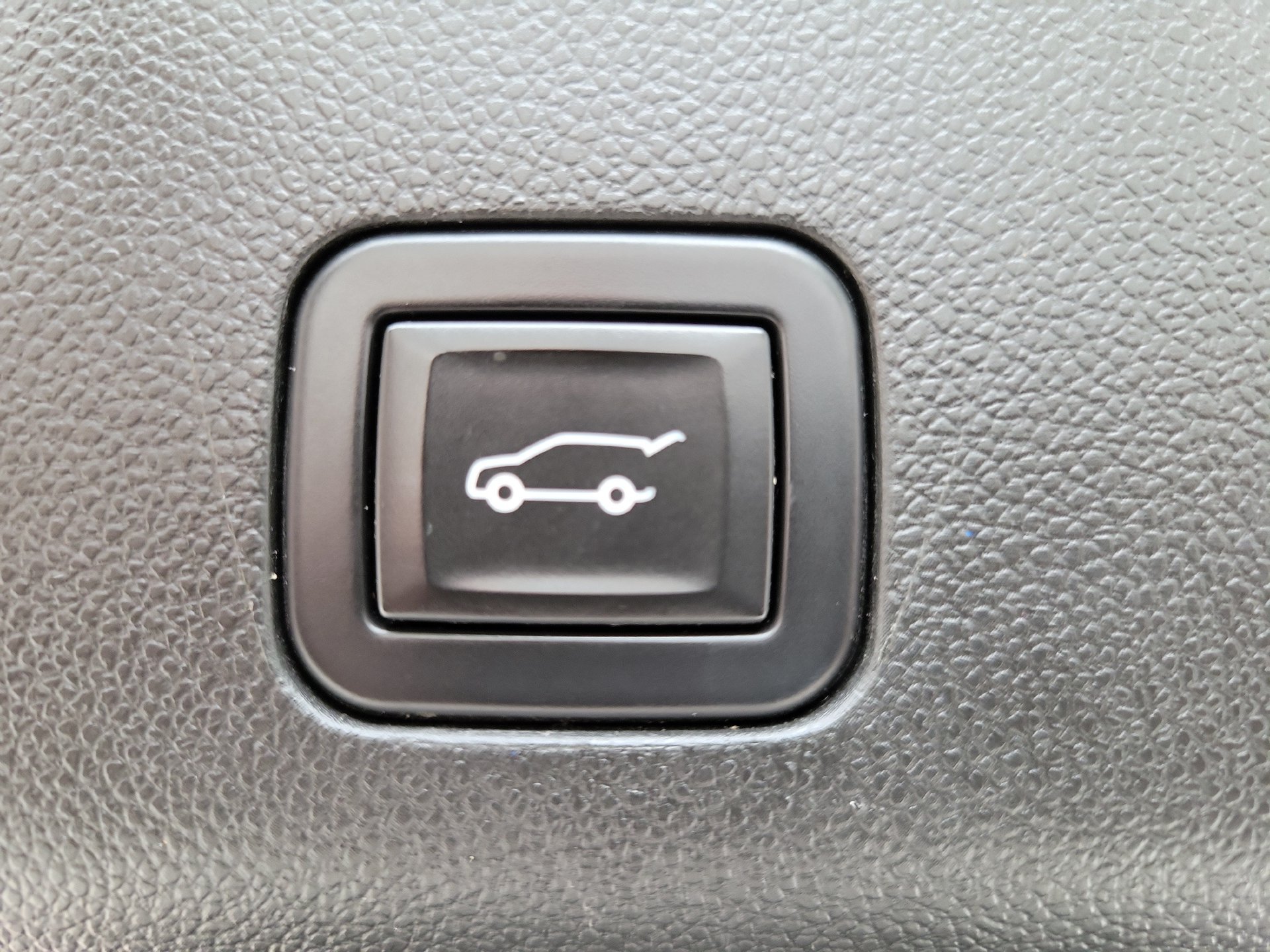 Used 2024 GMC Yukon AT4 AWD/4WD image 15