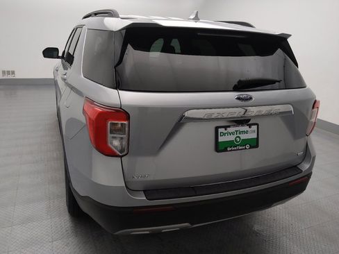 Used 2020 Ford Explorer XLT w/ Equipment Group 202A AWD/4WD image 6