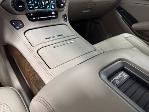 Used 2017 GMC Yukon XL Denali w/ Open Road Package image 44