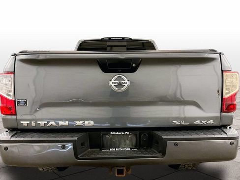 Used 2018 Nissan Titan SL w/ Chrome Package AWD/4WD image 4