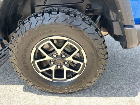 Used 2024 Jeep Wrangler Unlimited Rubicon AWD/4WD image 11