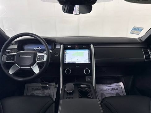 Certified 2025 Land Rover Discovery Dynamic SE AWD/4WD image 23