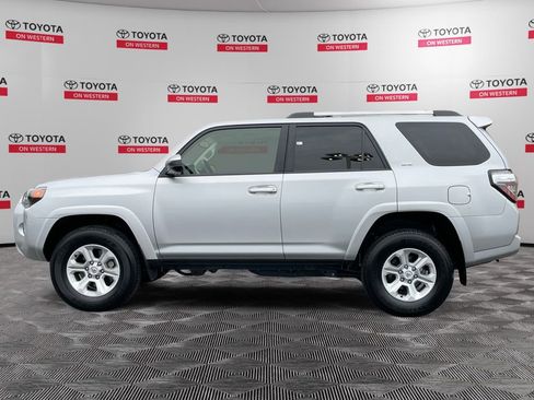 Certified 2024 Toyota 4Runner SR5 image 2