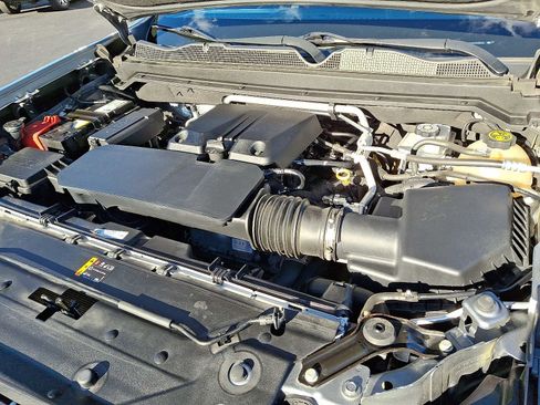 Used 2023 Chevrolet Colorado Z71 w/ Z71 Convenience Package 2 image 27