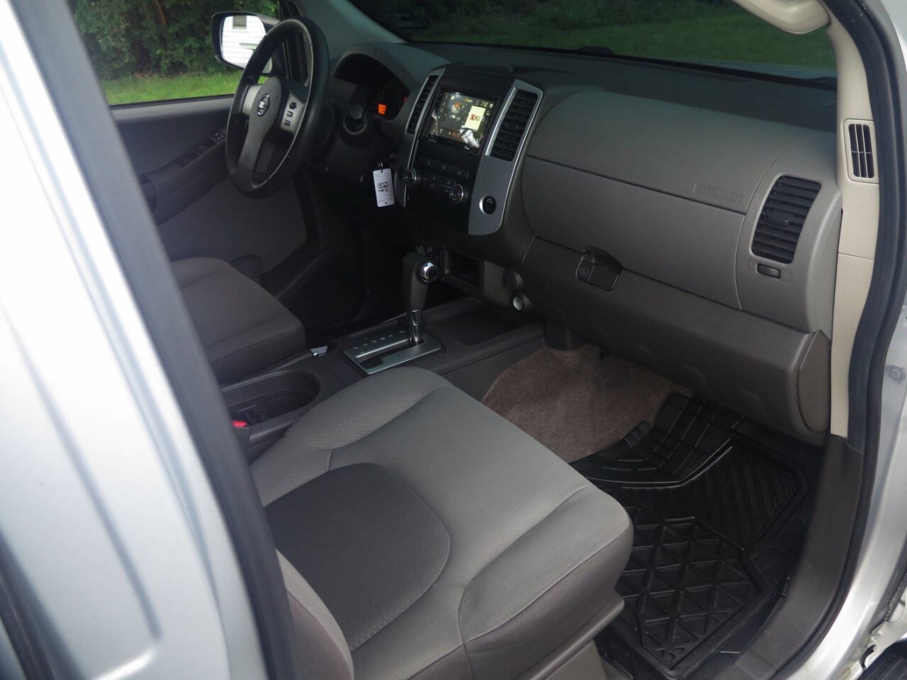 Used 2011 Nissan Xterra S w/ 4X4 Value Package image 17